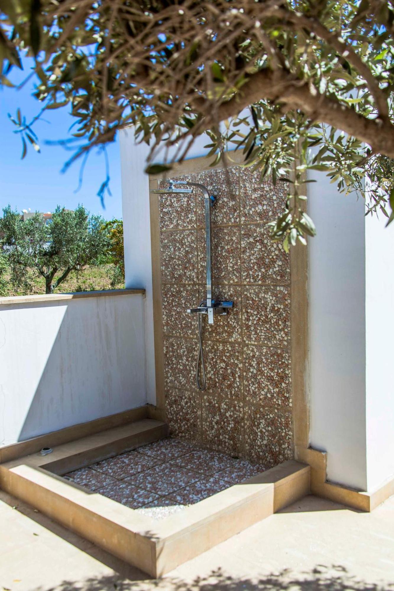 6 Bdr Villa With Tennis Court Paphos Exterior photo