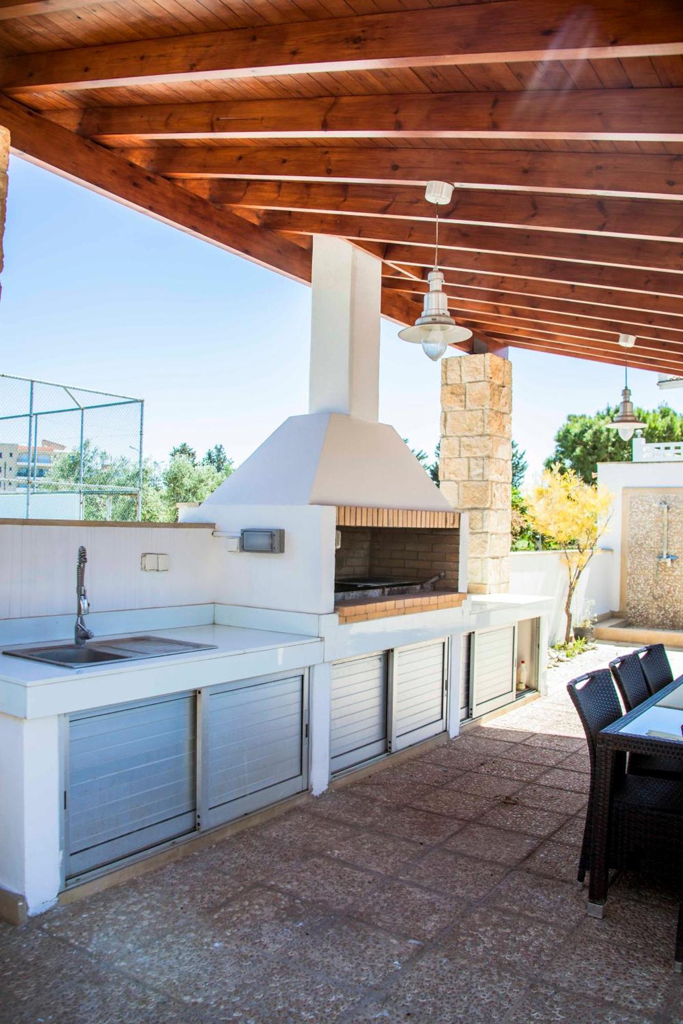 6 Bdr Villa With Tennis Court Paphos Exterior photo
